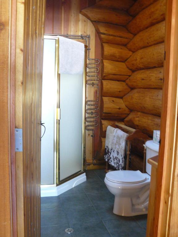 Hitching Post Resort Kelowna Room photo