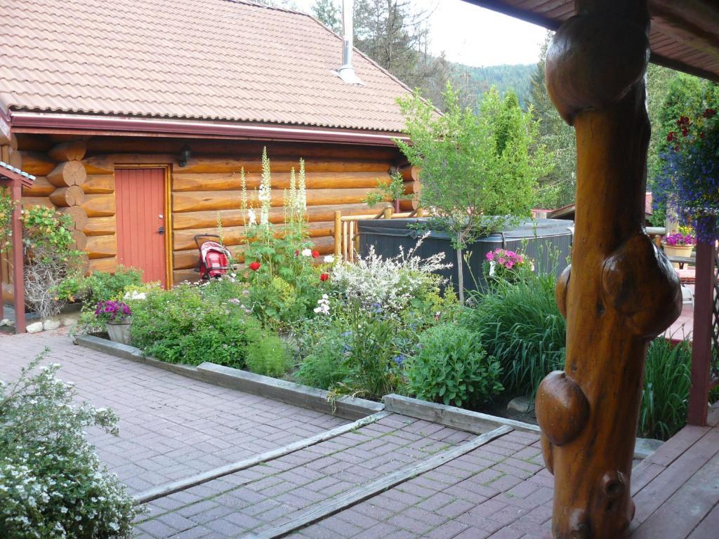 Hitching Post Resort Kelowna Room photo