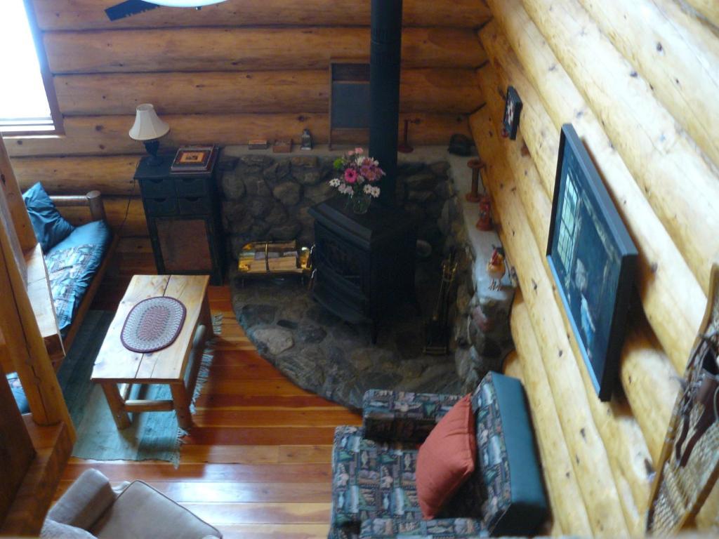 Hitching Post Resort Kelowna Room photo